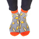 Jalat puhuvat sukkia